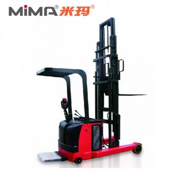 reach stacker