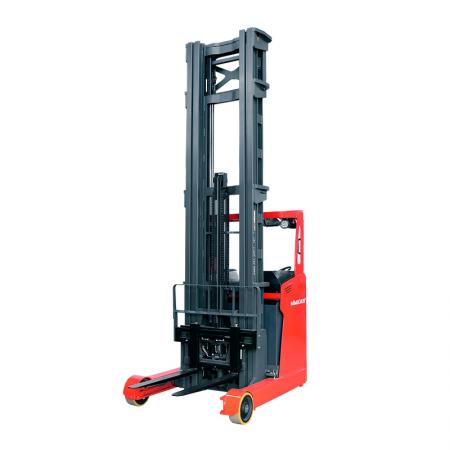 Electric reach truck