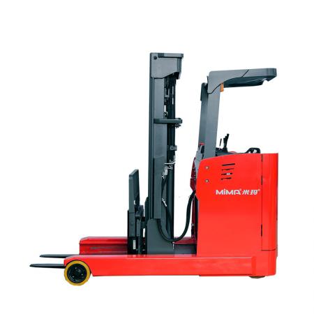 Stand on type reach truck
