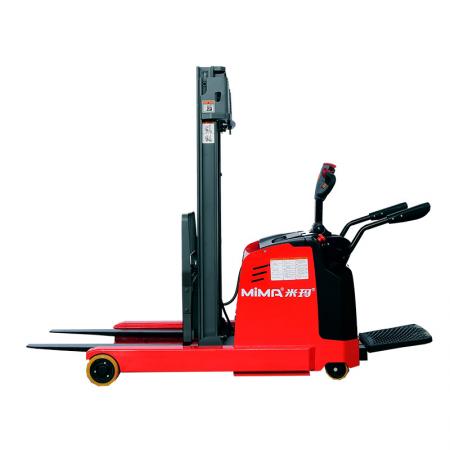 reach stacker manufacturer