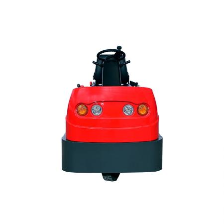 seated tow tractor