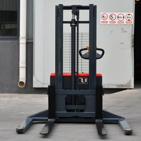 Walkie Stacker