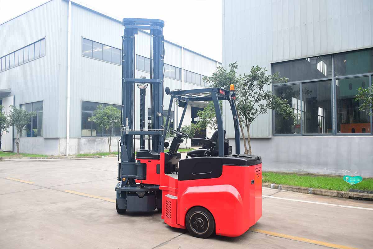 Forkvance has launched articulated forklift MJ series