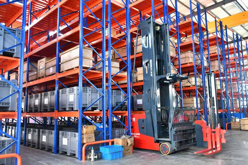 Forkvance electric forklift will focus more on the development and sales of the narrow aisle and special models of electric forklift