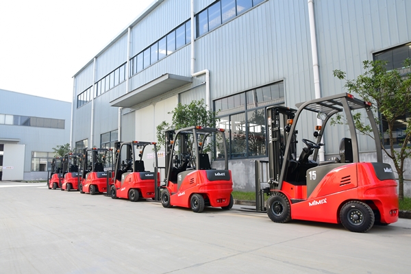 Forkvance exports lots of electric forklift trucks to Africa market